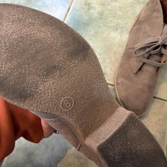 Merona Tan Suede Chukka Lace Up Booties Size 8 Lugg Gum Sole - Picture 8 of 10